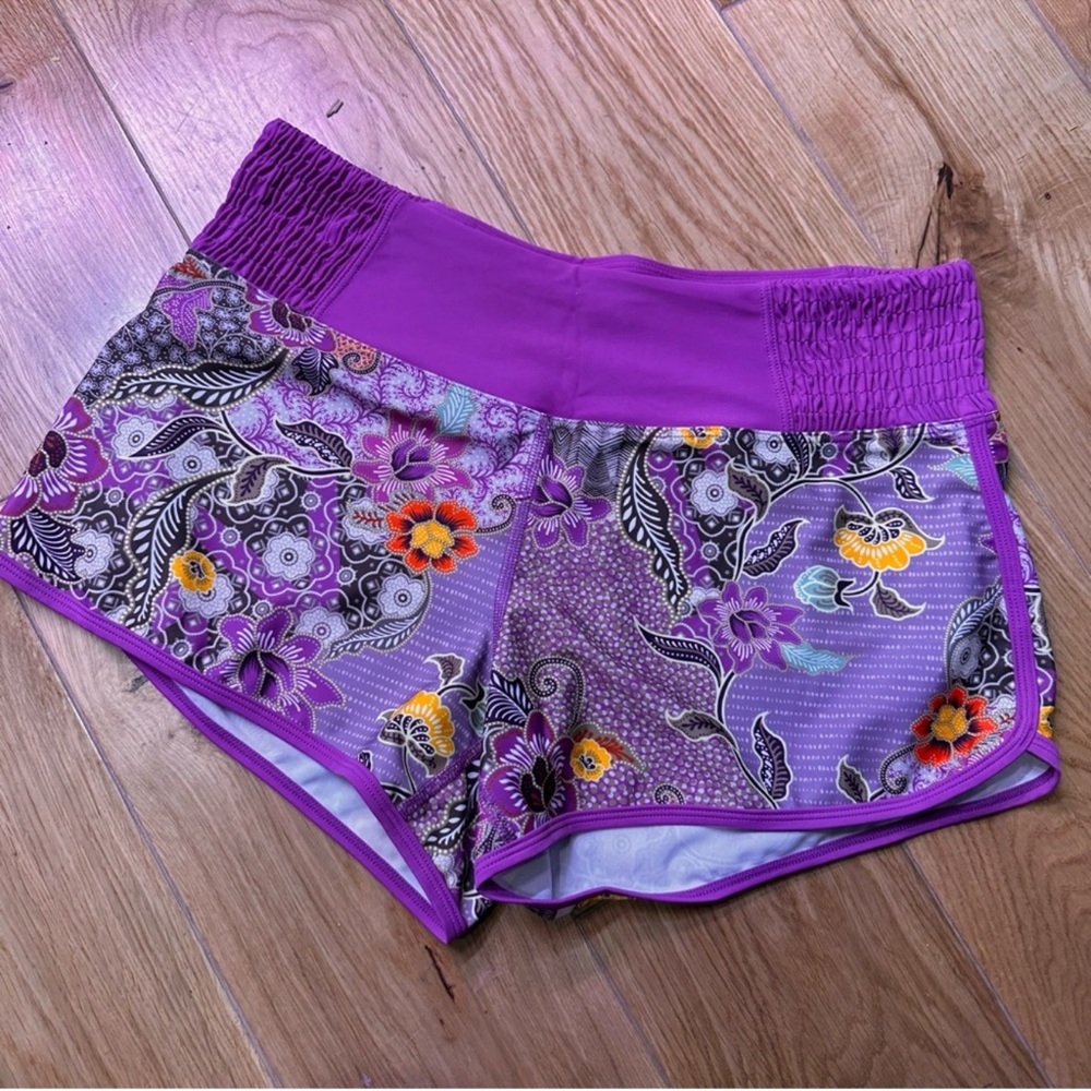 Prana Chantel Women’s Swim Shorts Floral Purple Size Small Zipper Pocket Athlete